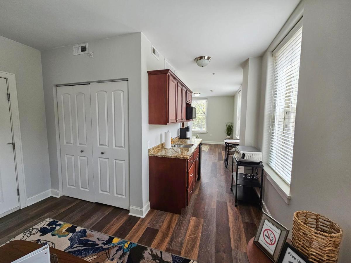 Gorgeous And Spacious Studio At The Historic Inman - 200 Champaign Esterno foto