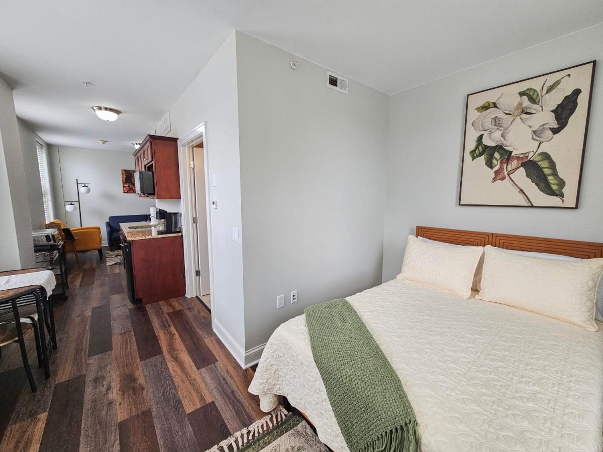 Gorgeous And Spacious Studio At The Historic Inman - 200 Champaign Esterno foto